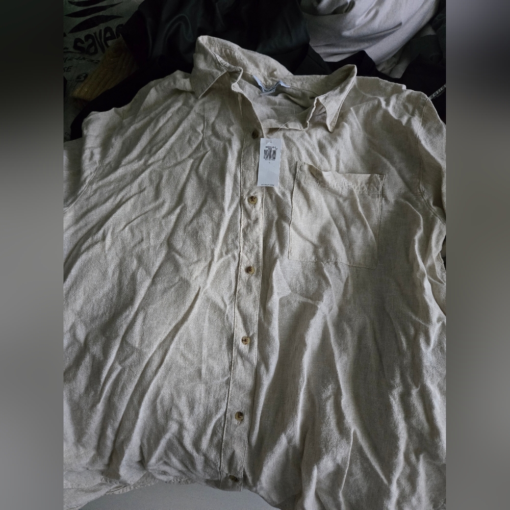 L Old Navy The Boyfriend Shirt